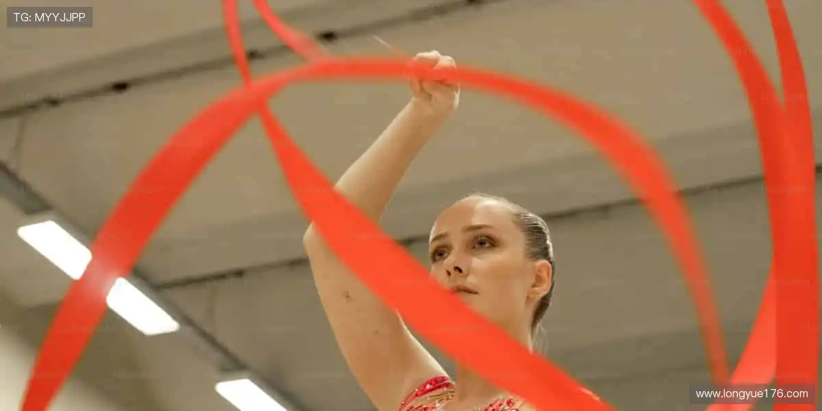 👕 球迷专属，个性定制！从球衣到潮 T，每一件都是你的主场战袍！